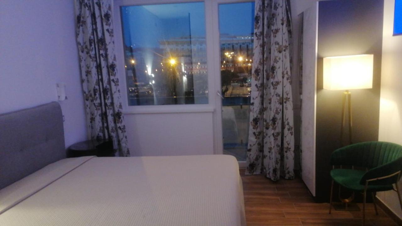 Mini Incity-close Train Station And Port- 2*